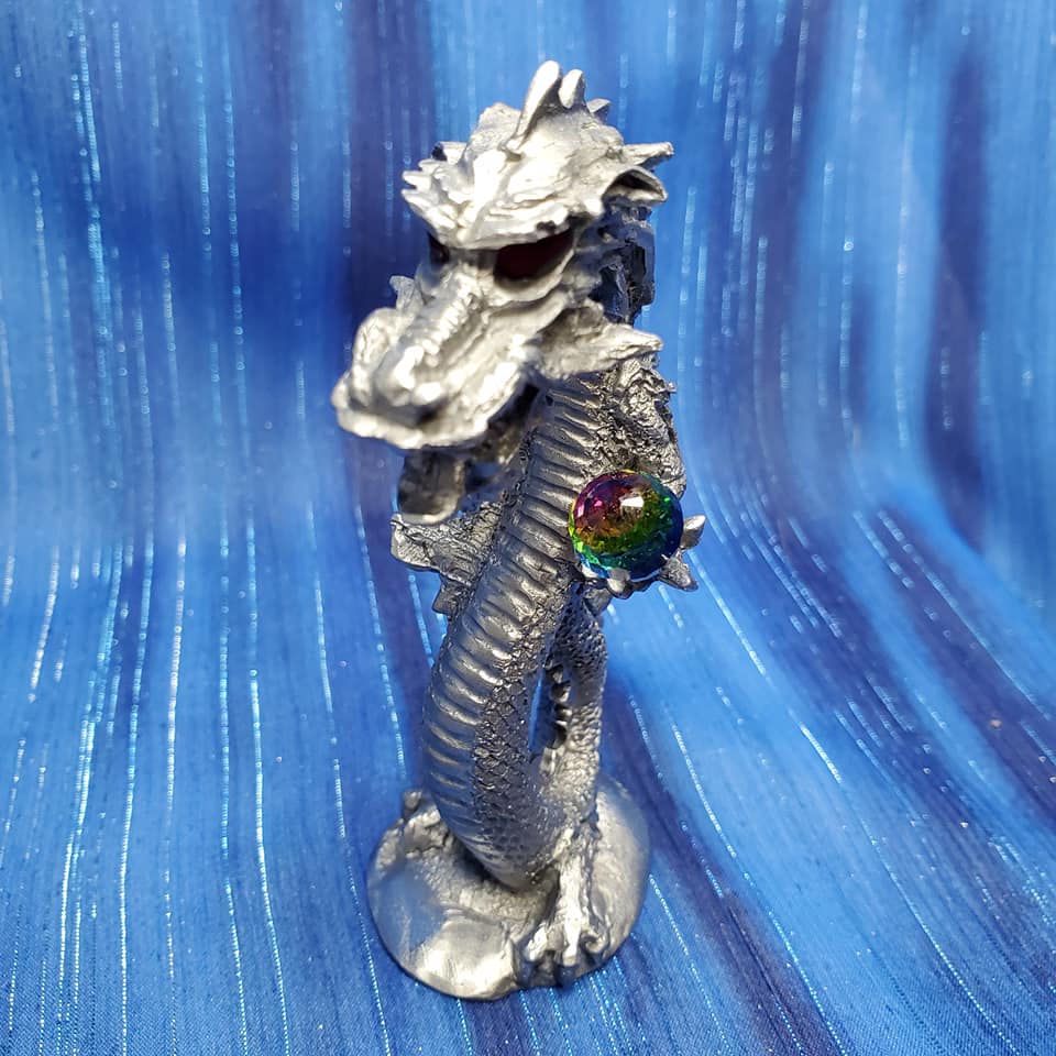 Chinese Dragon with Crystal Eyes - Click Image to Close