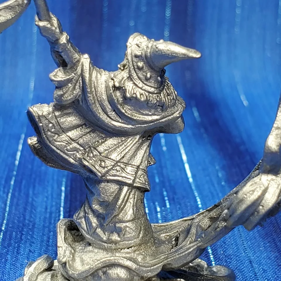 Casting Mist Spell - Miniature