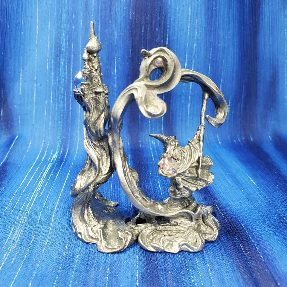 Casting Mist Spell - Miniature