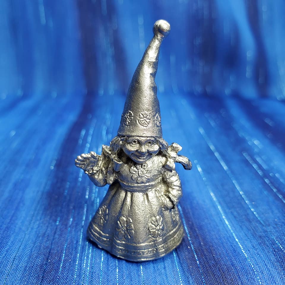 Gnome Girl - Click Image to Close